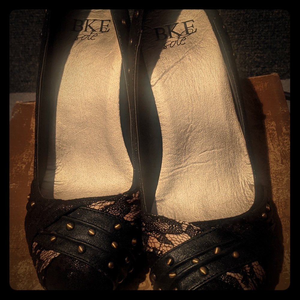 Heels - Picture 4 of 5